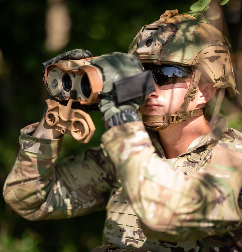 Military Reconnaissance Binoculars: Enhancing Long-Range Observation and Situational Awareness