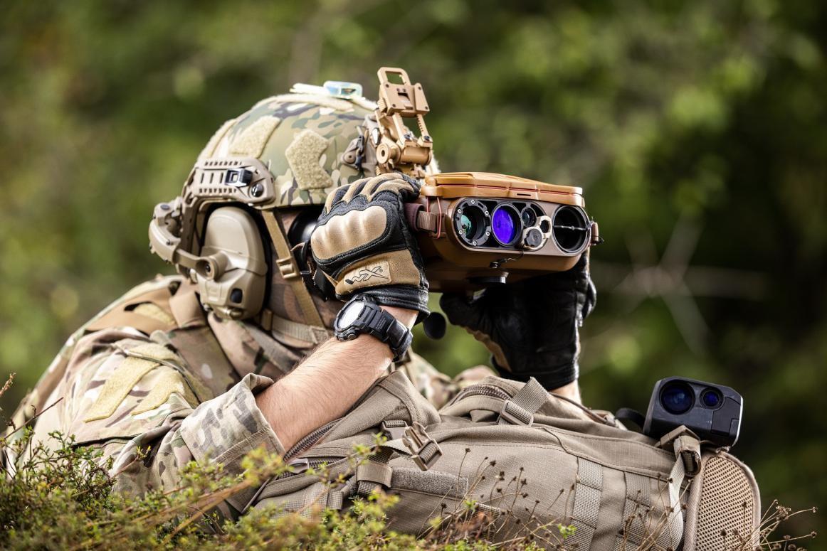 Military Reconnaissance Binoculars: Enhancing Long-Range Observation and Situational Awareness