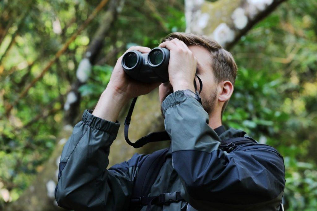 Laser Rangefinder Binoculars for Wildlife Observation and Environmental Research Laser Rangefinder Binoculars for Wildlife Observation and Environmental Research