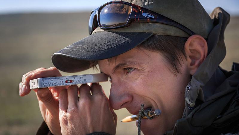 INJIE Optics Laser Rangefinders for Wildlife Conservation and Ecological Research