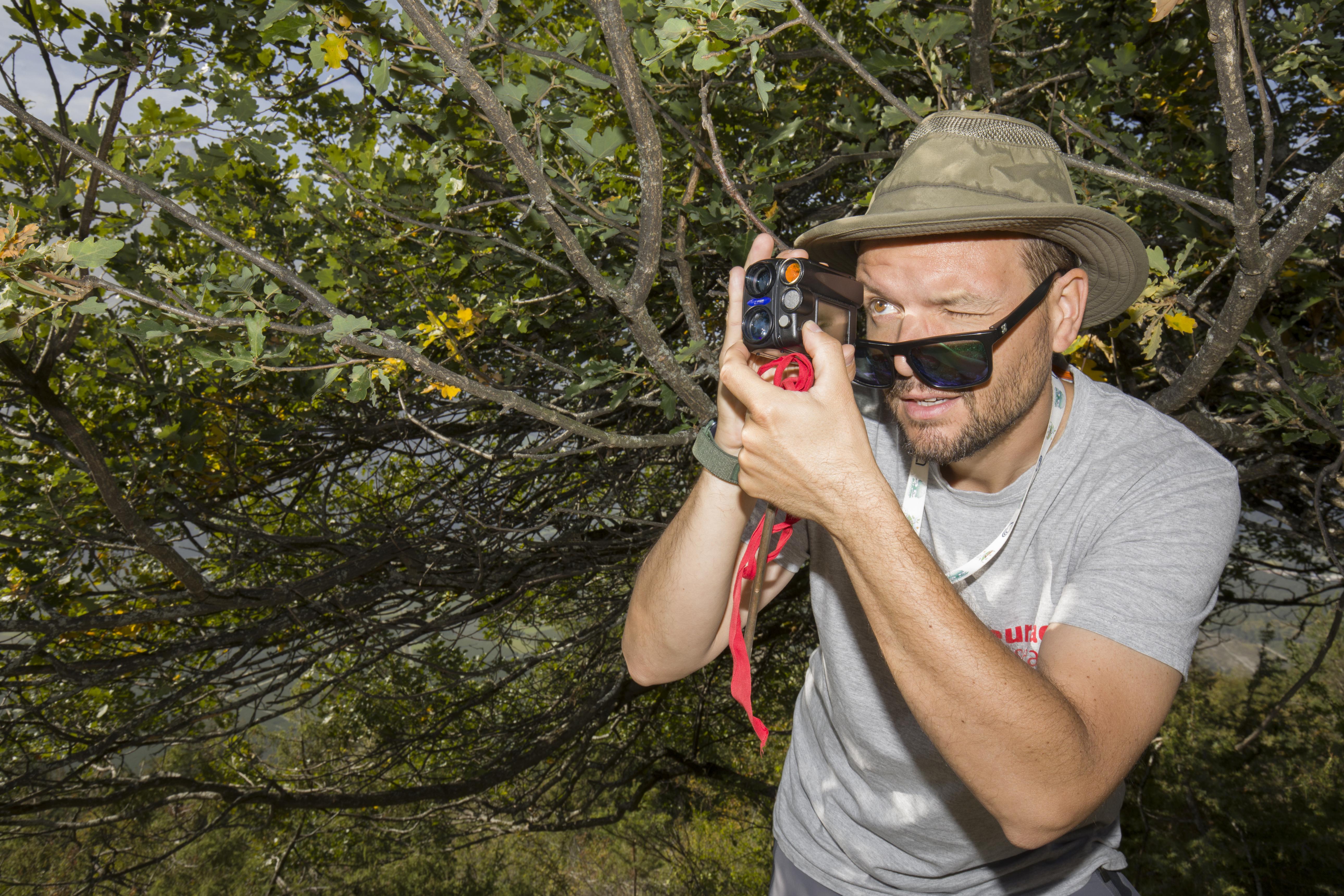 INJIE Optics Laser Rangefinders for Wildlife Conservation and Ecological Research