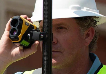 Laser Rangefinder vs GPS: Which Measurem
